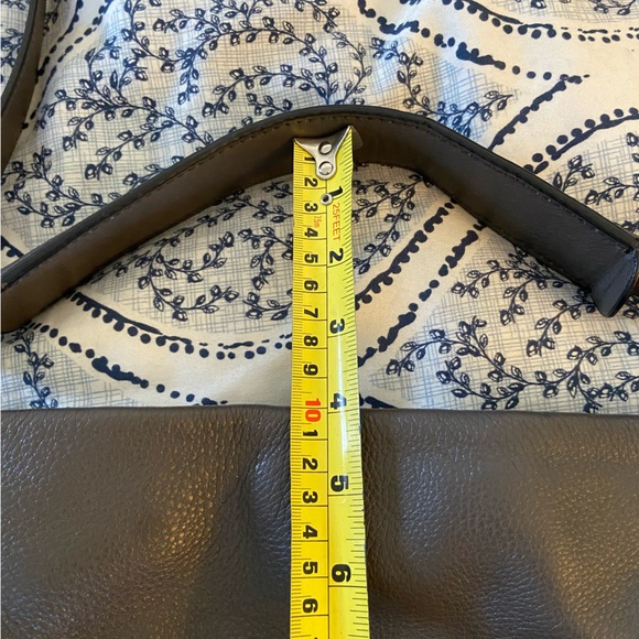 Marc by Marc Jacob’s Hillier Hobo Crossbody Grey EUC - Picture 12 of 14